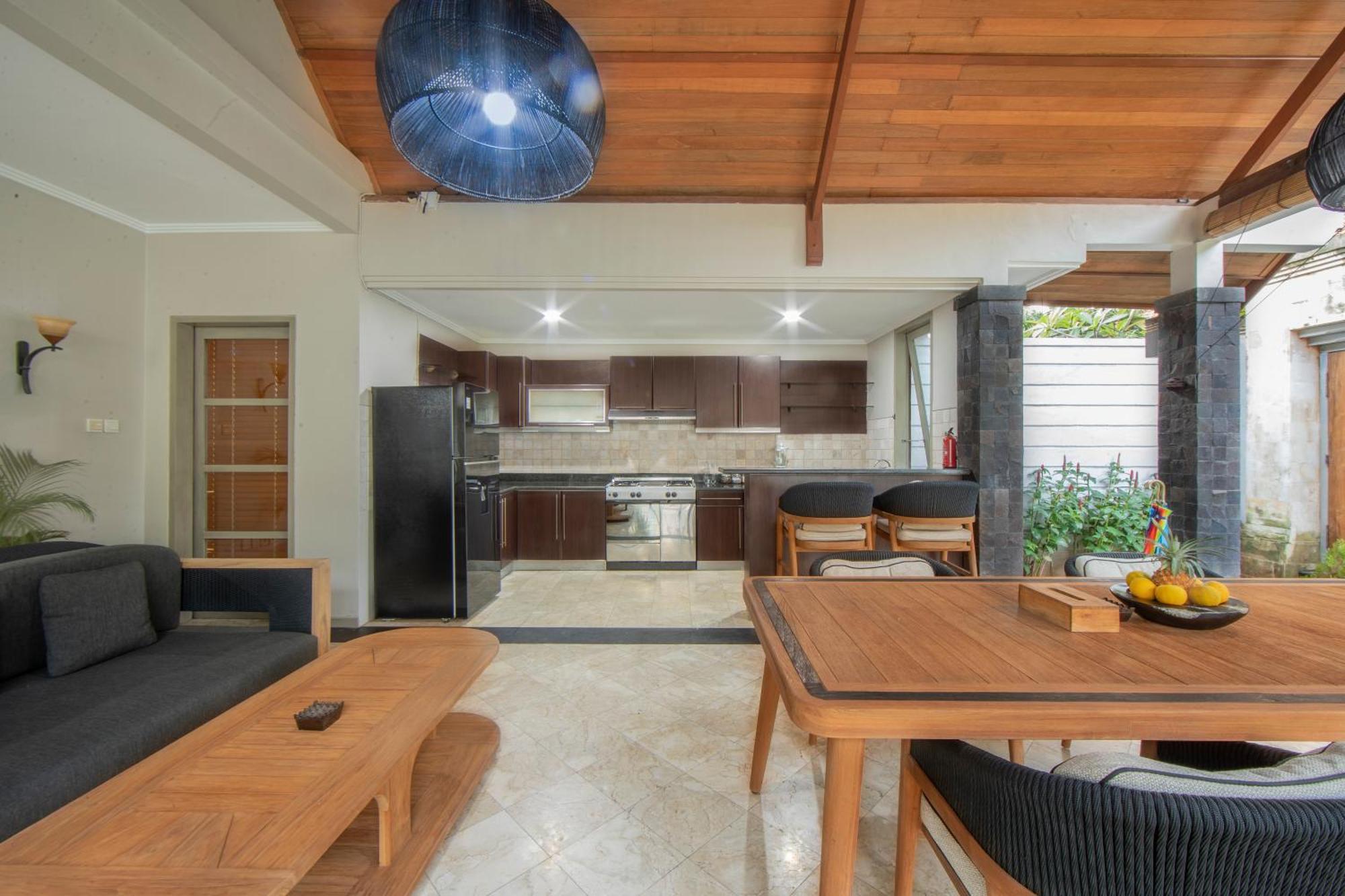Dampati Villa *